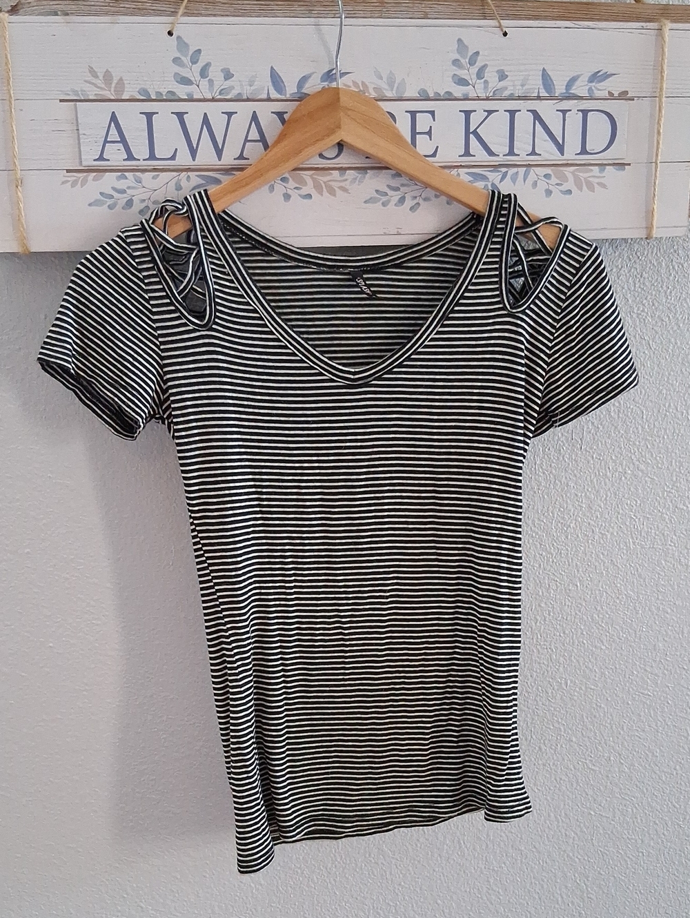 5/$13 striped top